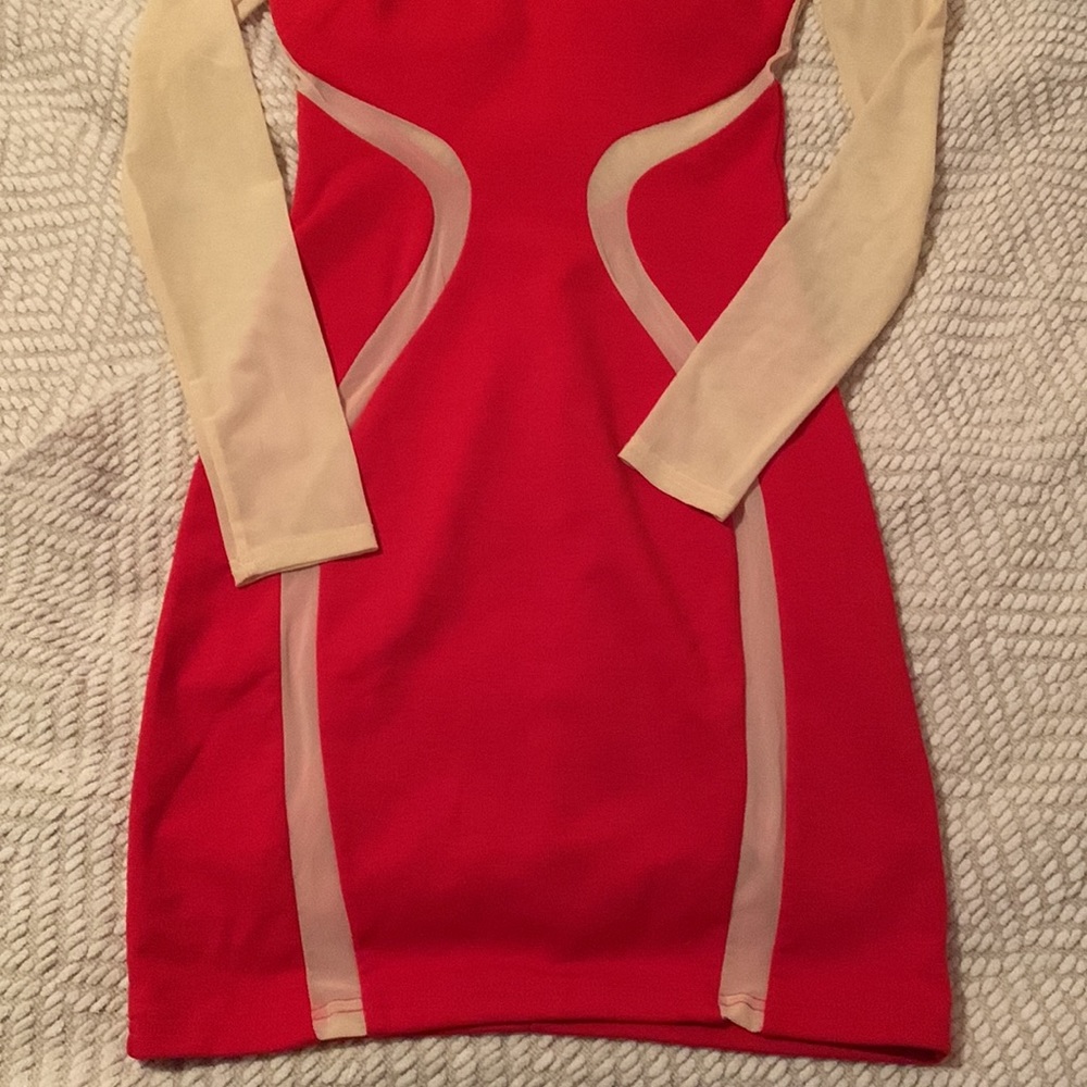 Arden B. (NWT) - Beautiful Red Dress with Nude sleeves - Picture 4 of 9